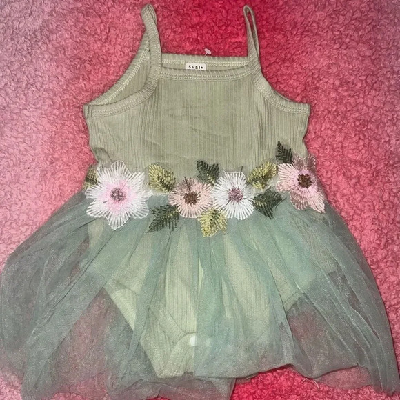 Sweet Baby Girl 0-3 months Outfit – Excellent Condition - Picture 1 of 1